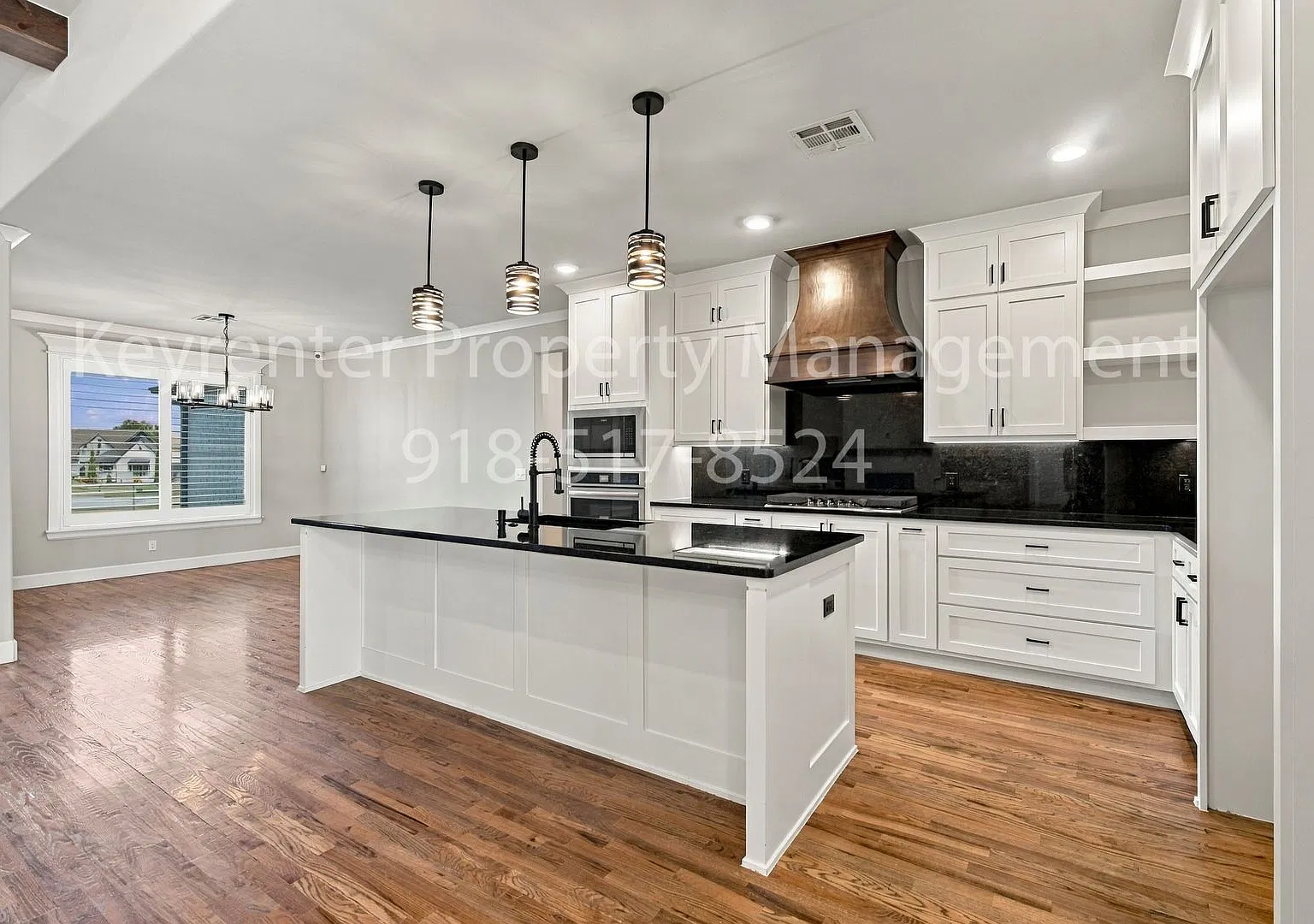5 Bed | 4 Bath in Owasso! — Photo 2