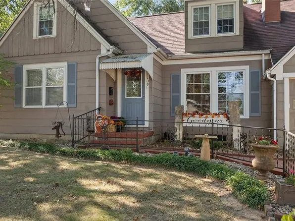 1109 N Washington St, Nevada, MO 64772