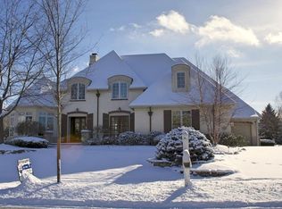 6825 Macneil Dr, Dublin, OH 43017