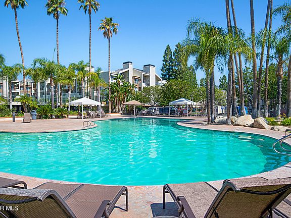 2nd image of 5565 Canoga Ave APT 120