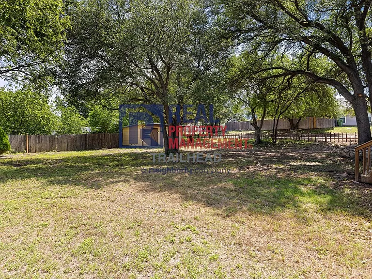 607 Bryan St — Photo 21
