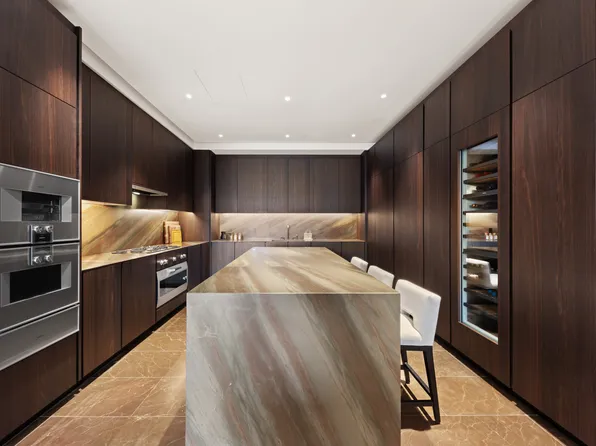 730 Fifth Avenue image 5 of 9