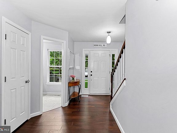 4th image of 17180 Magic Mountain Dr