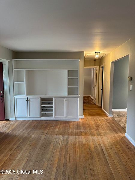5th image of 6 Simmons Road