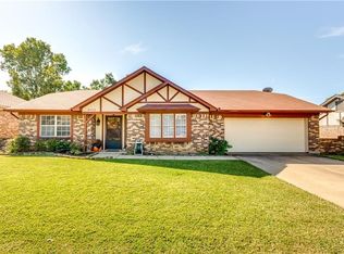 3112 Ruby St, Bedford, TX 76021