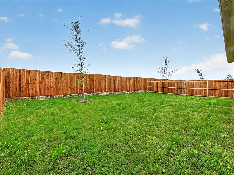 2128 Meadow Park Dr — Photo 13