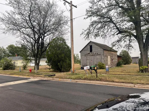 318 E Raymond St, Haxtun, CO 80731