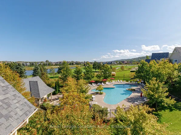 125 Fairway Ct #221, The Blue Mountains, ON L9Y 0P8