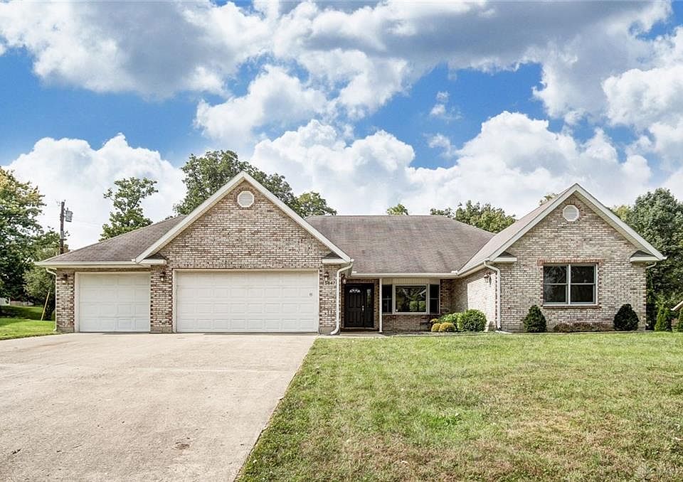 1st image of 5647 Rowena Ave