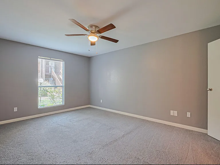 12905 Woodforest Blvd #107 — Photo 5