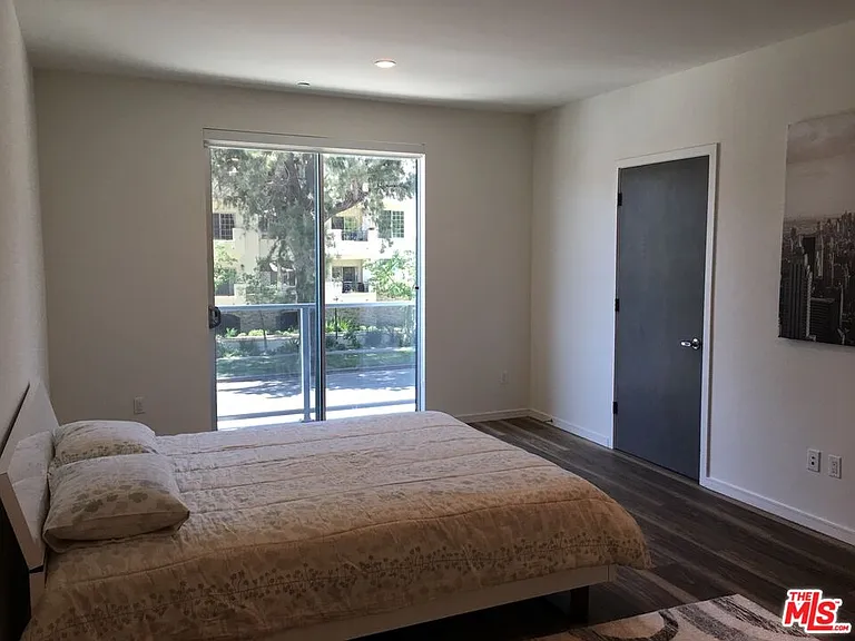 4600 Coldwater Canyon Ave #201 — Photo 10