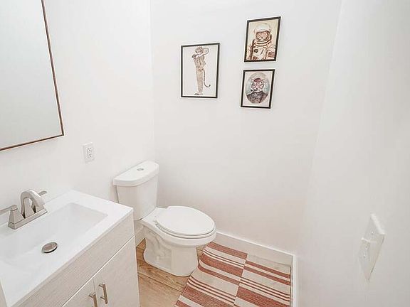 4th image of 3104 Karen Dr