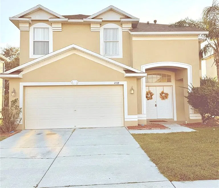 4 bed, 2.5 bath, 2154 sqft, $2,500 — Photo 2