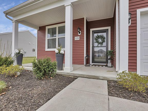 5th image of 1134 Lake Forest Dr