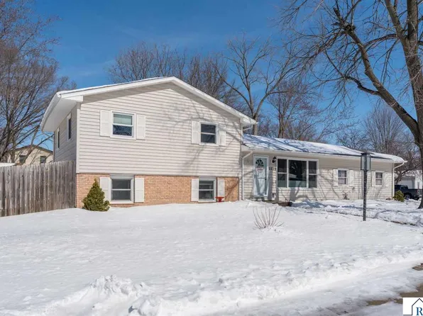 2712 E Main St, Mankato, MN 56001