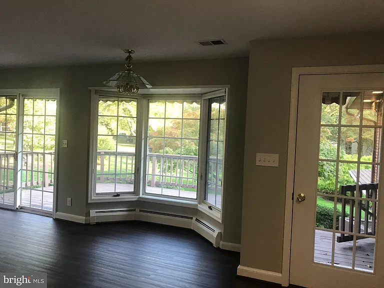 521 Beulah Rd NE — Photo 3