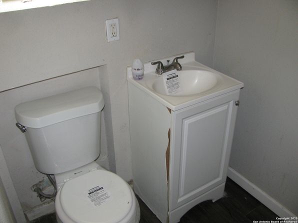 san-antonio-texas-169079185 picture