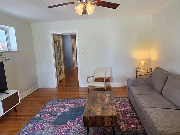 3rd image of 5342 Daggett Ave