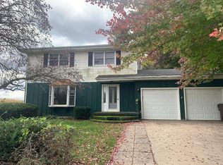 5668 Summer St, Burlington, IA 52601