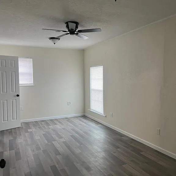 6441 NW Compass Dr — Photo 3