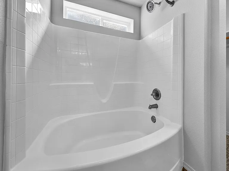 2232 N Greenville Ave — Photo 18