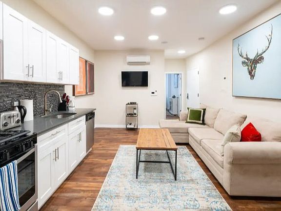 5th image of 432 Audubon Ave #2
