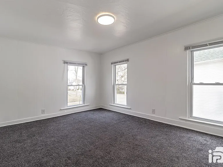 407 S Michigan Ave — Photo 16