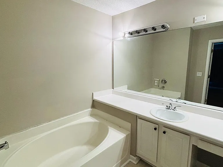 103 Chinabrook Ct — Photo 11