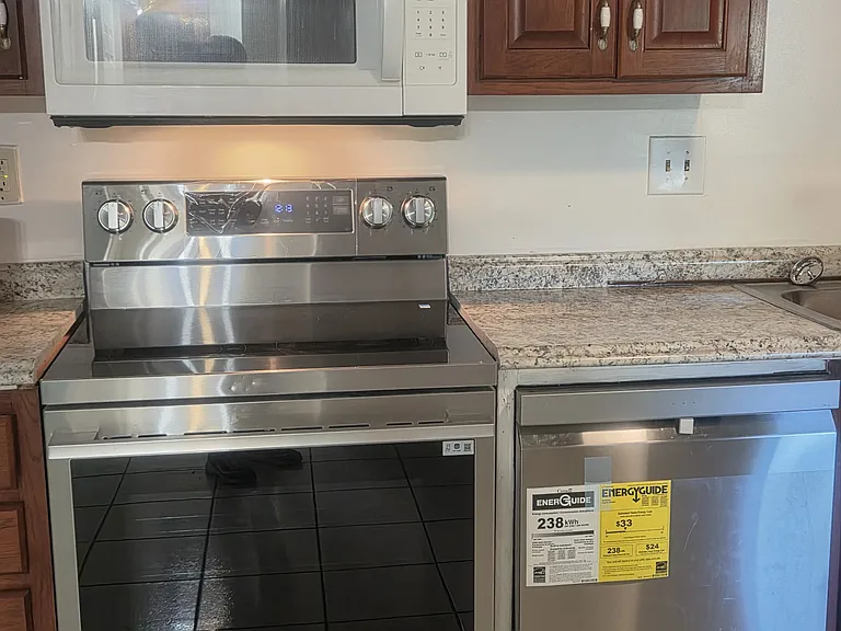 8513 Silver Fox Rd — Photo 10