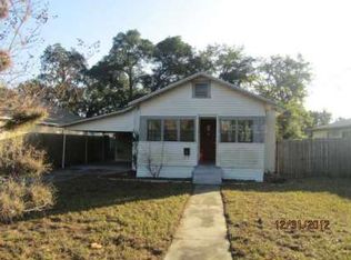 814 Rockingham Ave, Tavares, FL 32778