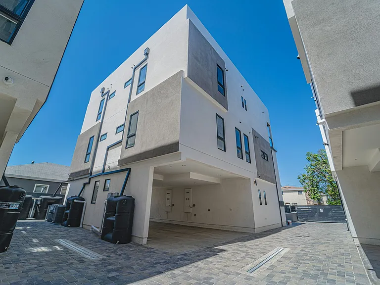 4532 Saint Charles Pl #4526 — Photo 73