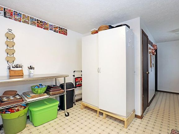 4th image of 5455 Francesca St
