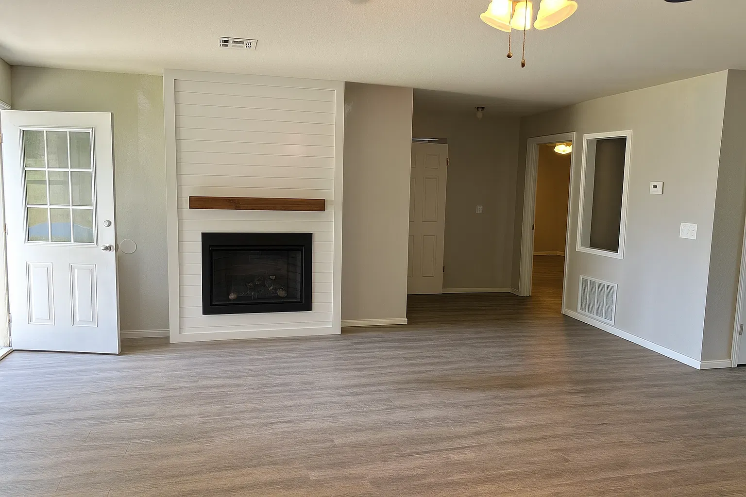 2 bed, 1200 sqft, $1,100 — Photo 4
