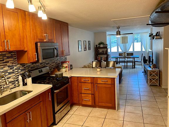 2nd image of 3131 Pualei Cir APT 16