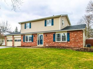 11 Tibbles Ln, Rochester, NY 14624