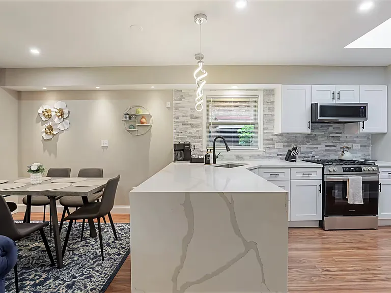 7648 Kenneth Ave — Photo 11