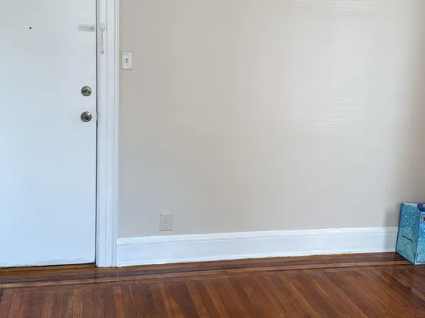 180 Front St Floor 1, Secaucus, NJ 07094