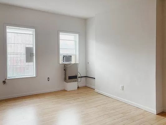 4th image of 220 1st Ave #5A