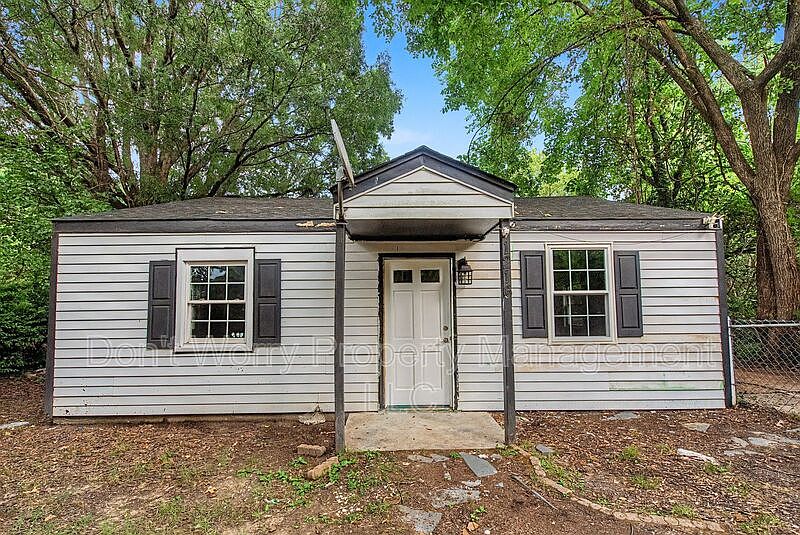 1st image of 1216 Lolly Ln