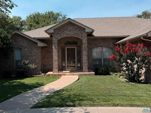 1725 Saint Andrews Dr, Clovis, NM 88101