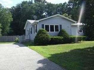 85 Penncastle St, Springfield, MA 01129