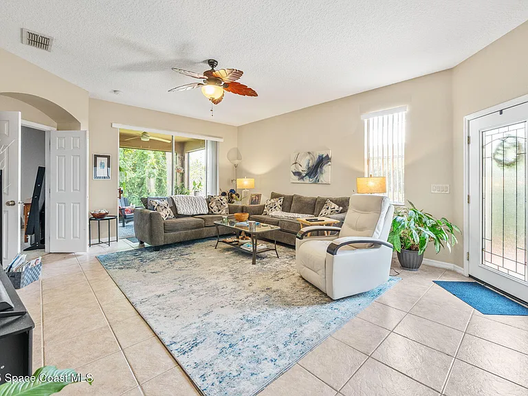 1749 Tullagee Ave — Photo 6
