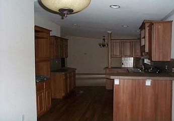 4th image of 173 San Jacinto St