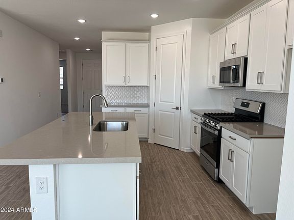 5th image of 25372 N 76TH Drive