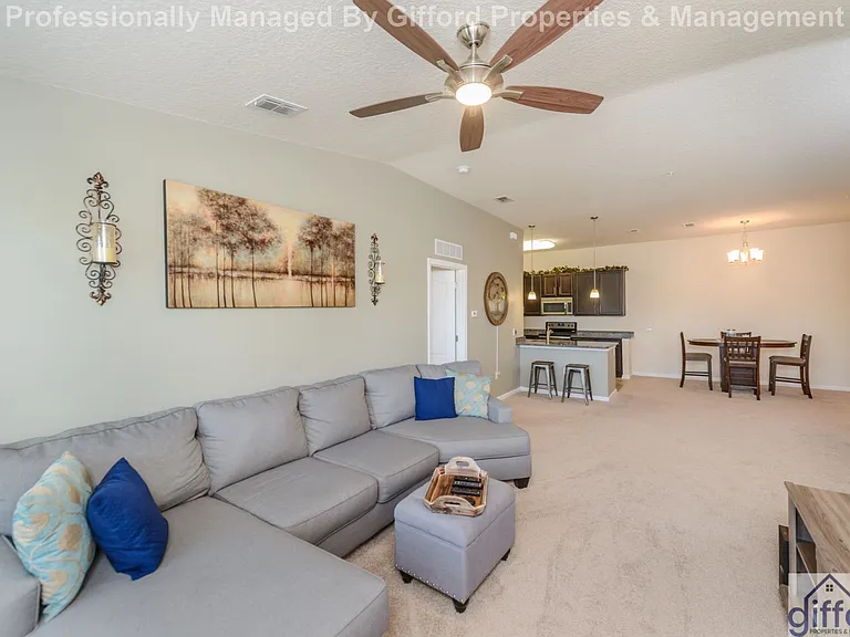817 Golden Lake Loop — Photo 3