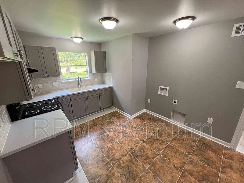 2 bed, 1.0 bath, 700 sqft, $950 — Photo 4