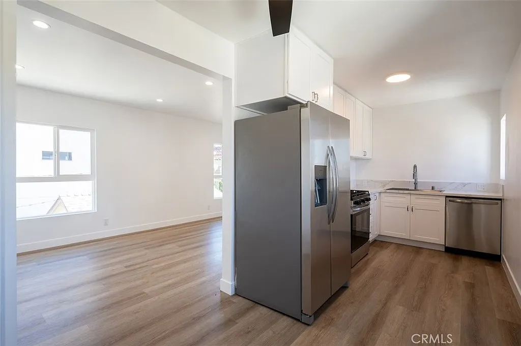 1267 W 7th St — Photo 1