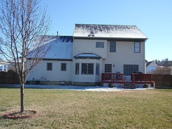 2nd image of 205 Jessica Dr
