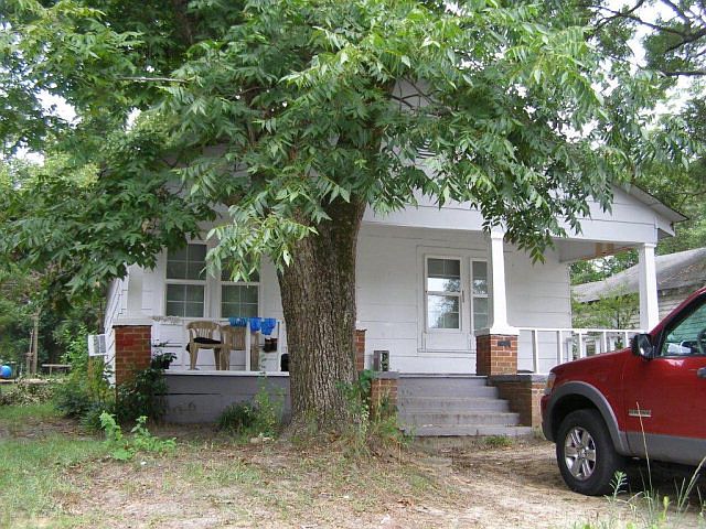 2nd image of 611 W 13th Ave