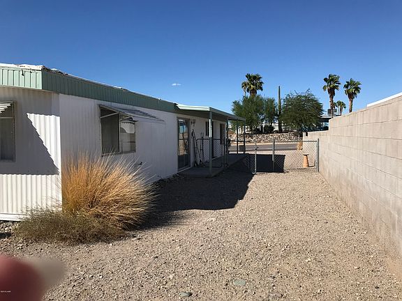 4th image of 3033 Lake Dr